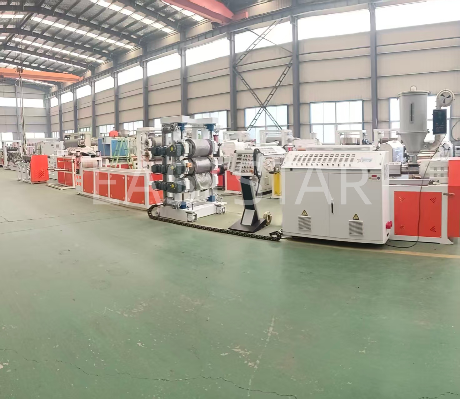 Eaststr, innovativ yüksək performanslı ekstruziya xətti ilə pok vərəq istehsalını inkişaf etdirir